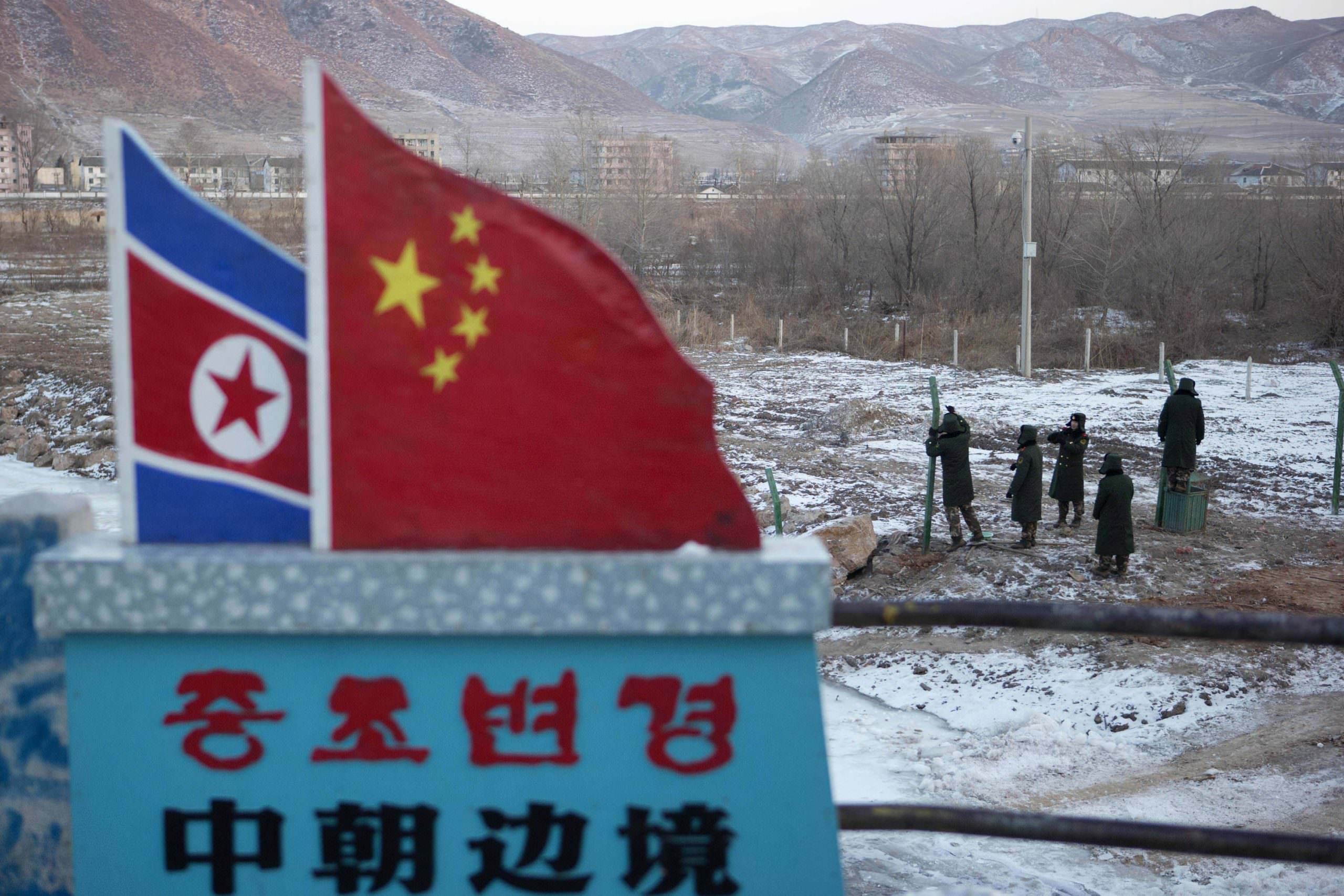Граница между Северной Кореей и Китаем  на замке