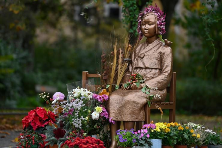 Статуя жертвам сексуального рабства в Берлине легализована