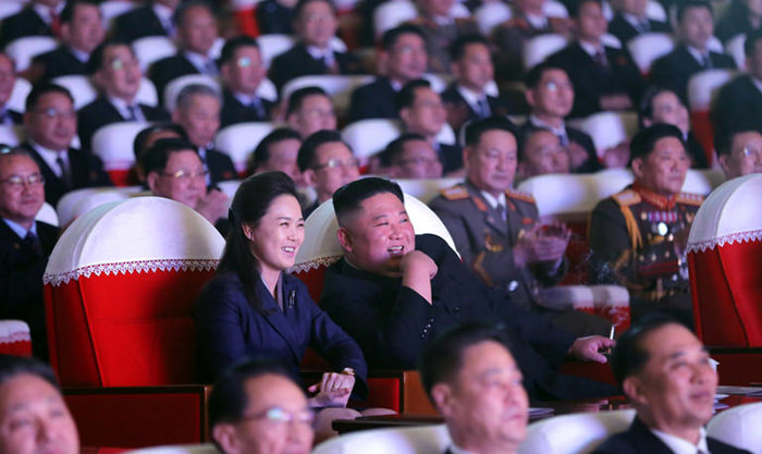 Жена лидера Северной Кореи появилась на публике после годичного отсутствия