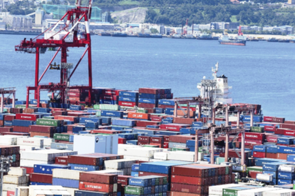 Экспорт восстанавливается на фоне снижения внутреннего спроса